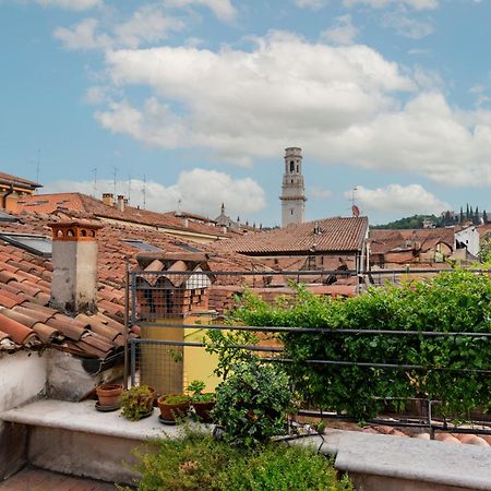 Terrazza Garibaldi By Postcardsfrom Διαμέρισμα Βερόνα Εξωτερικό φωτογραφία