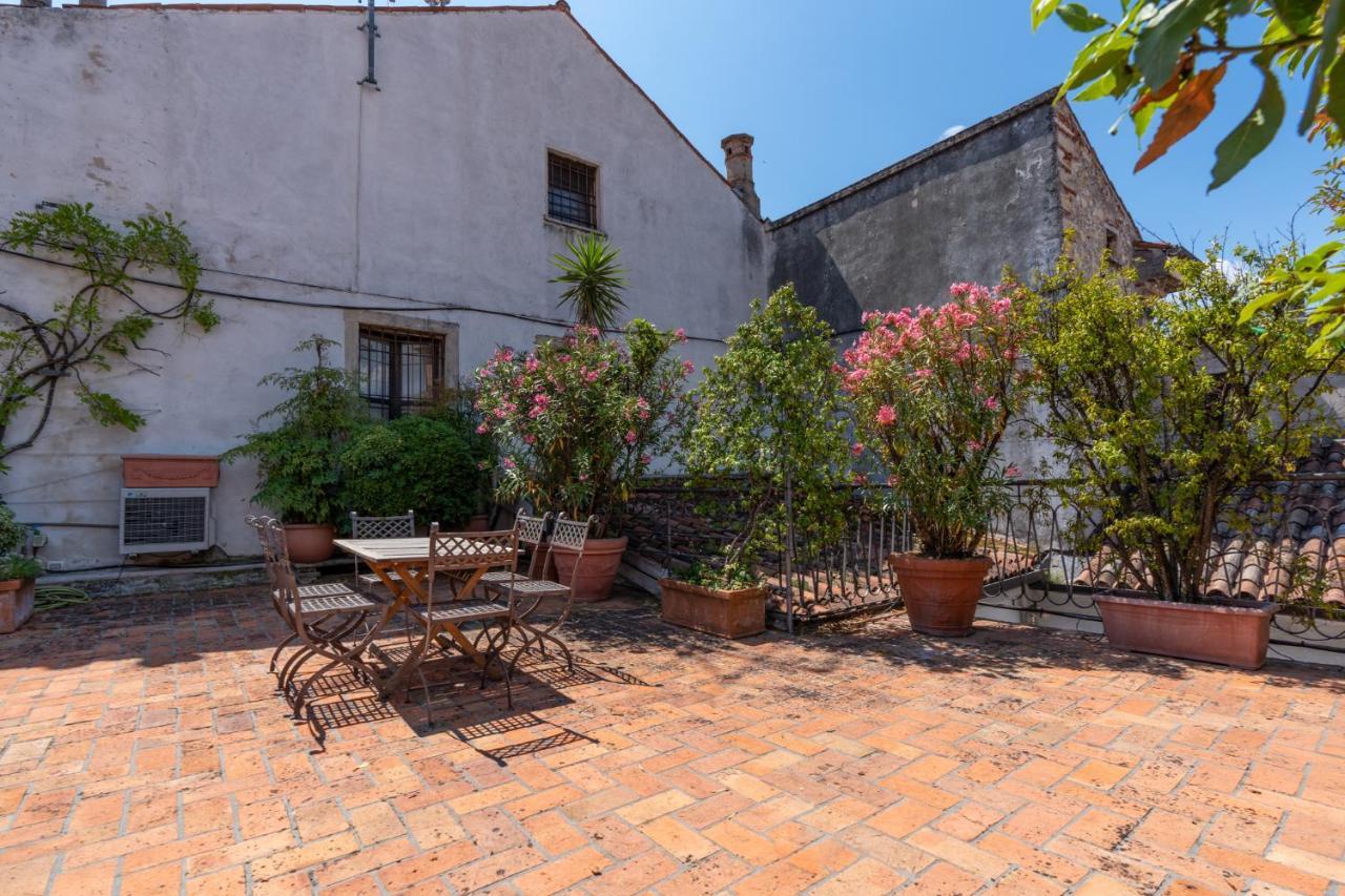 Terrazza Garibaldi By Postcardsfrom Διαμέρισμα Βερόνα Εξωτερικό φωτογραφία