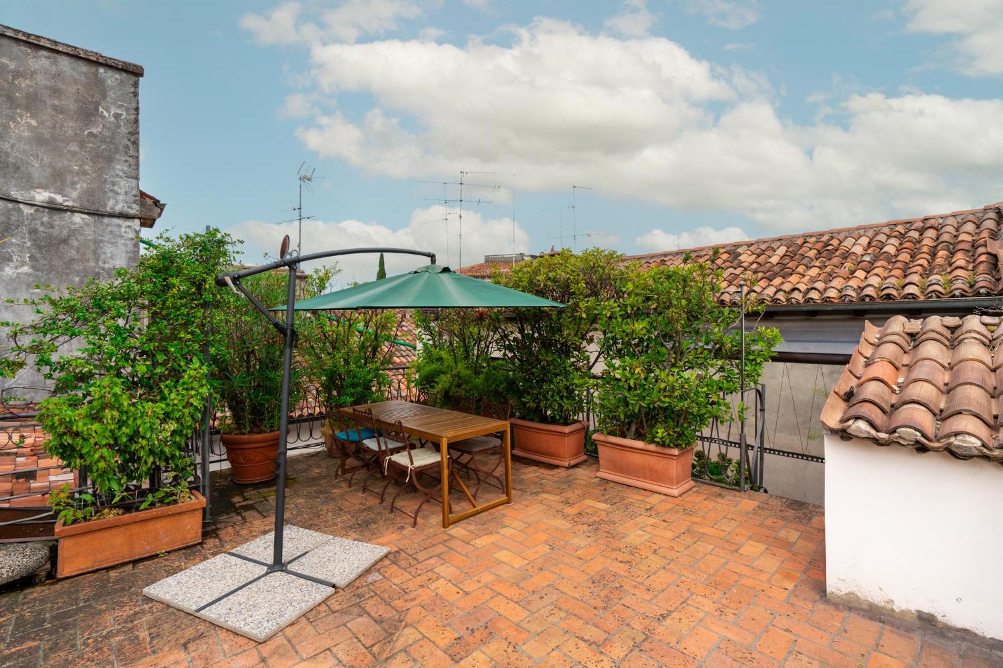 Terrazza Garibaldi By Postcardsfrom Διαμέρισμα Βερόνα Εξωτερικό φωτογραφία
